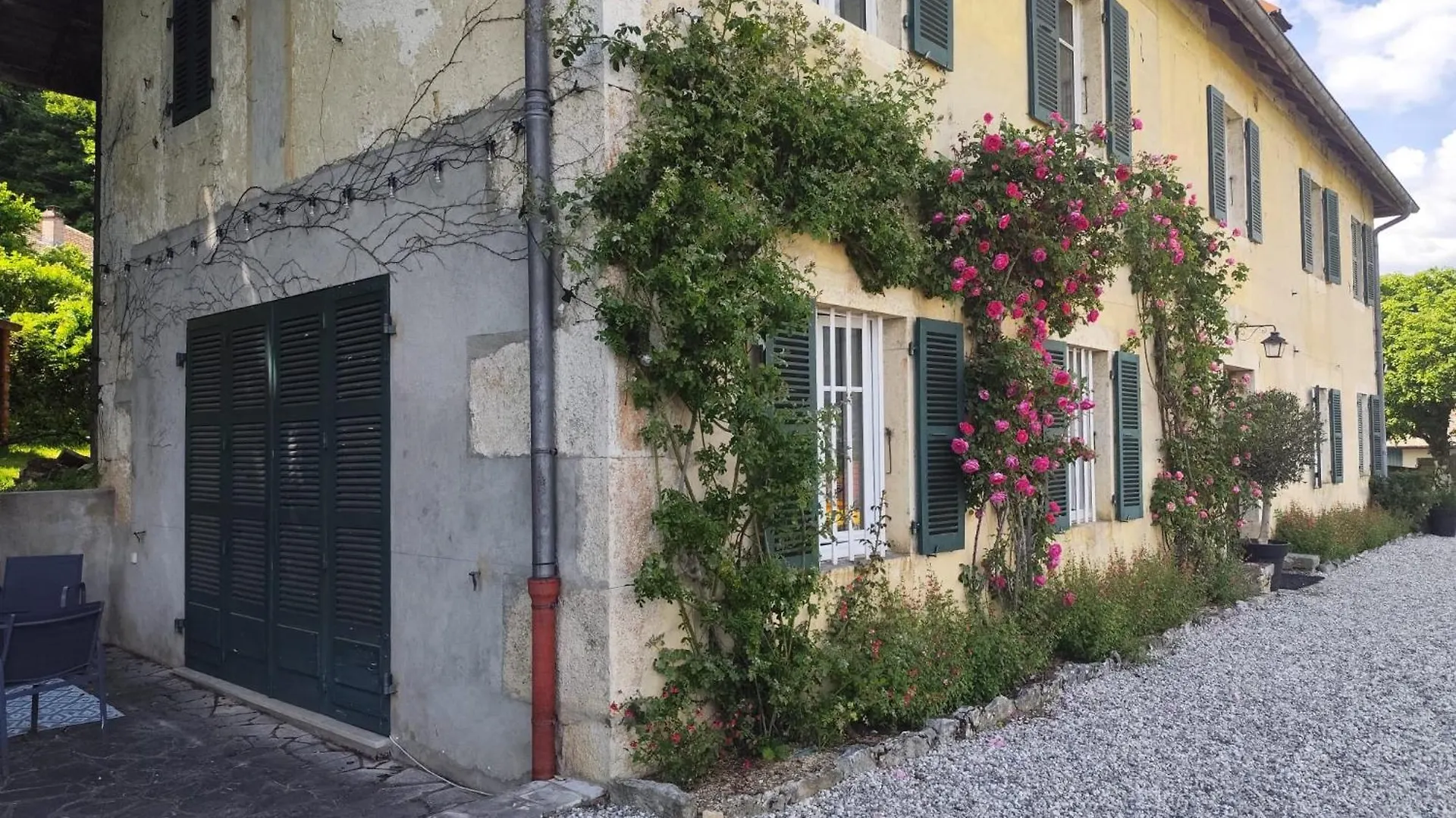 Nyaraló Le Prieure Villa Belmont-Luthézieu Franciaország