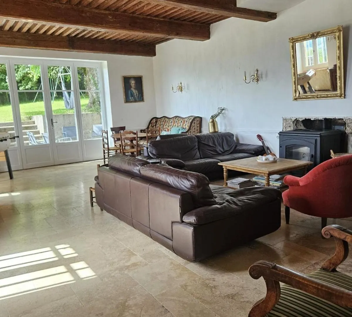 Nyaraló Le Prieure Villa Belmont-Luthézieu Franciaország